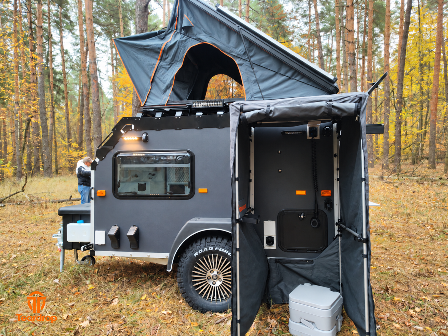 Teardrop Off-Road — кемпер з душем та палаткою